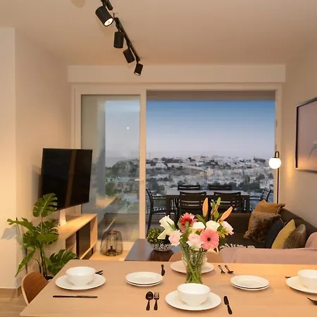 Seaviews, Modern & Spacious *