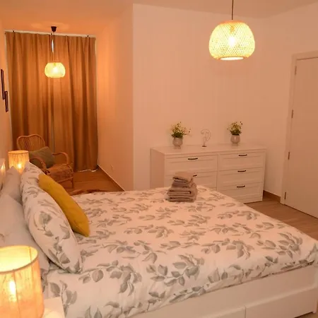 Seaviews, Modern & Spacious